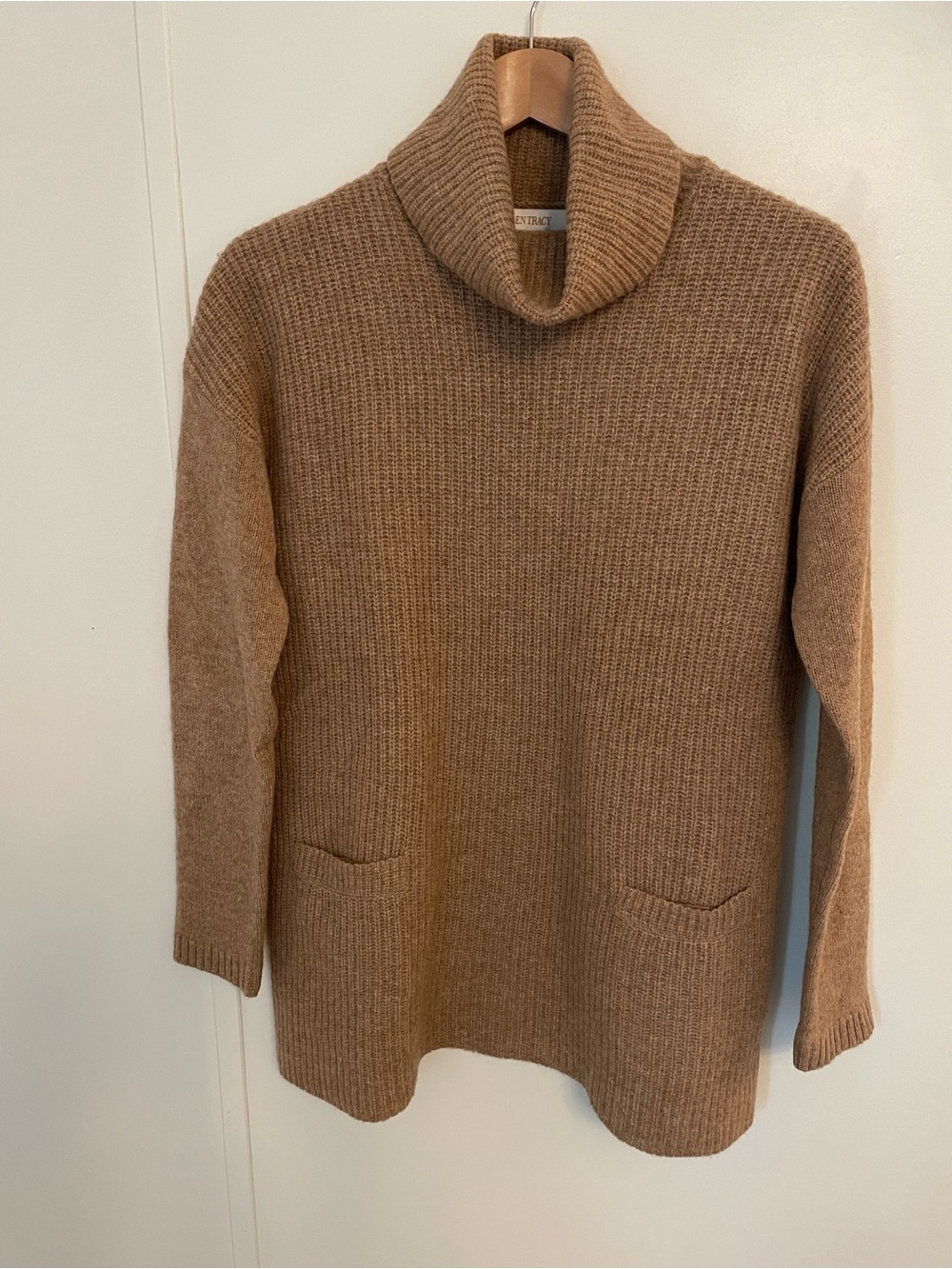Ellen Tracy Wool/ Yak Blend Camel Turtleneck Pocket Tunic Sweater size M